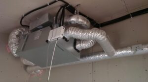 Установка эффективной приточно-вытяжной вентиляции: ключевые аспекты монтажа и рекомендации для обеспечения комфортного микроклимата в помещении
