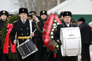 Как правильно организовать военные похороны?