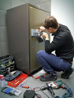 Способы вскрытия различных сейфов