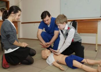 Обучение первой помощи: быстрое реагирование для спасения жизней