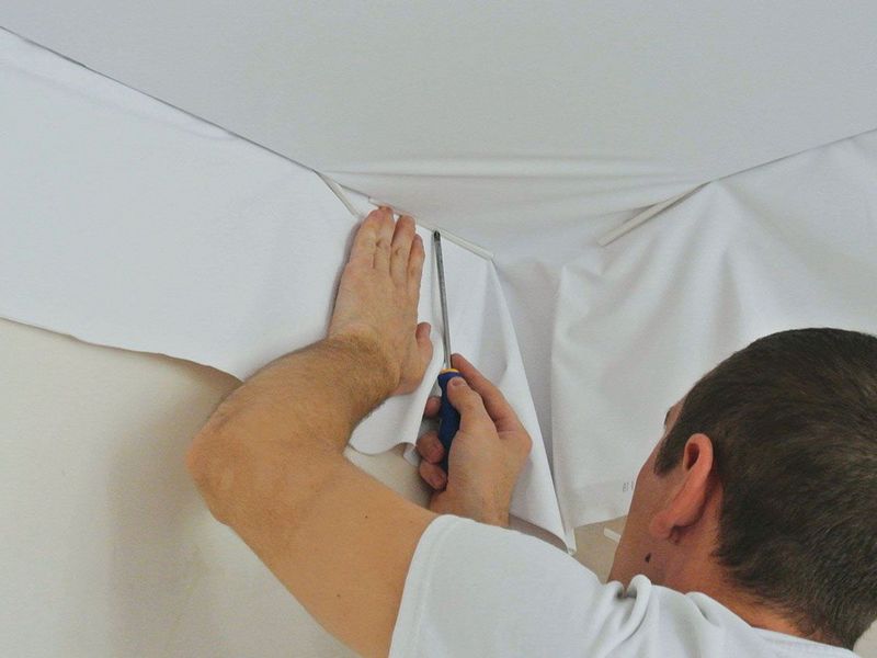 Установка натяжных потолков: способы