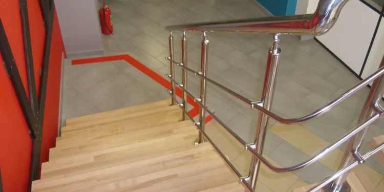 Виды перил для лестниц