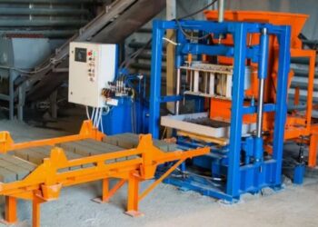 Готовые вибропрессы: обзор, принцип работы и применение в производстве строительных материалов