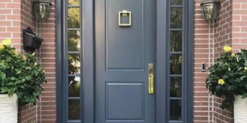 Входные металлические двери — какие модели подходят для квартир и частных домов