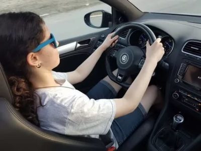 Как научиться водить машину?