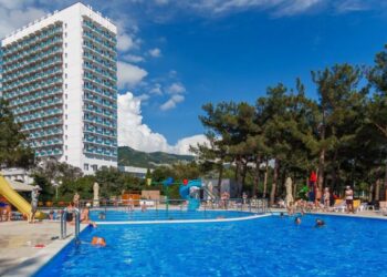 Отдых в отелях Геленджика: комфорт, развлечения и виды на море