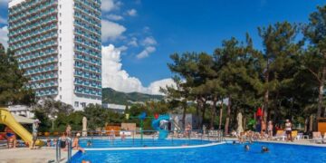 Отдых в отелях Геленджика: комфорт, развлечения и виды на море