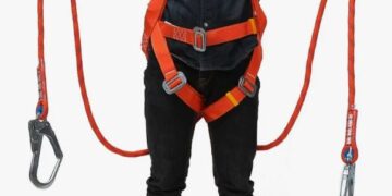 Средства индивидуальной защиты при работе на высоте: основные виды и требования к ним