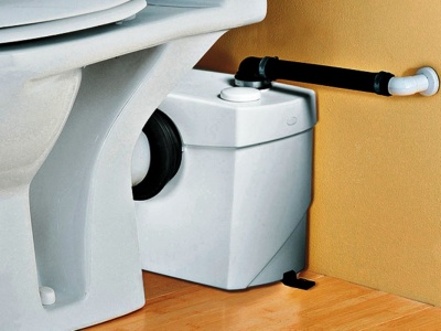 Насос-измельчитель для унитаза: позволяет транспортировать стоки не только параллельно плоскости, но и вверх