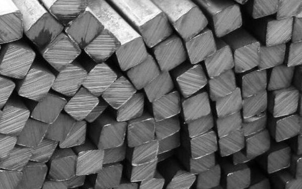 Нержавеющий квадрат: преимущества и применение