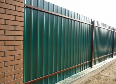 Какой профлист лучше выбрать для забора?