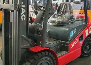 Вилочные погрузчики JAC грузоподъемностью 3 тонны: обзор моделей и технические характеристики