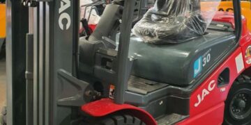 Вилочные погрузчики JAC грузоподъемностью 3 тонны: обзор моделей и технические характеристики