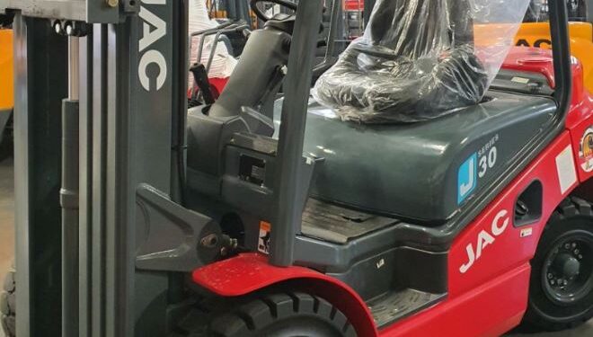 Вилочные погрузчики JAC грузоподъемностью 3 тонны: обзор моделей и технические характеристики
