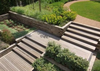 Как обустроить участок с помощью пошаговых плит и ступеней: практическое руководство