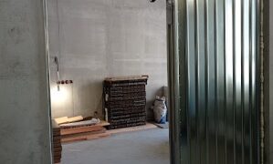 Установка пенала для раздвижной двери