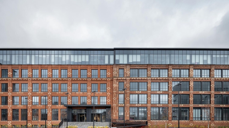 Цену делового комплекса "Большевик" в Москве снизили до 11,55 млрд рублей