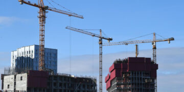 «Дом.РФ»: российские застройщики сократили выручку от продаж жилья на 16%