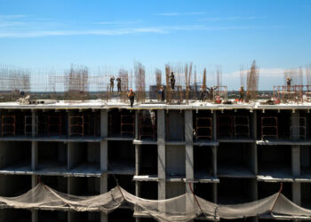 Эксперты назвали признаки надежного российского застройщика в 2025 году