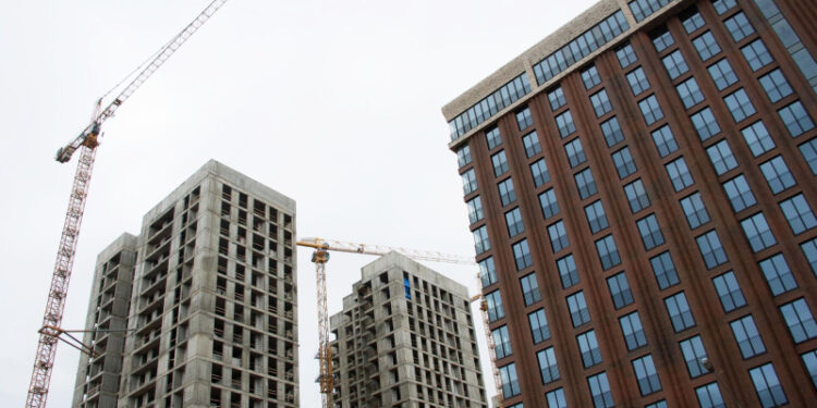 Эксперты: снижение ключевой не приведет к массовым запускам проектов жилья