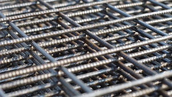 Применение сварной сетки для забора