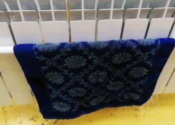 Как расширить функционал батареи самодельной сушилкой за 15 минут