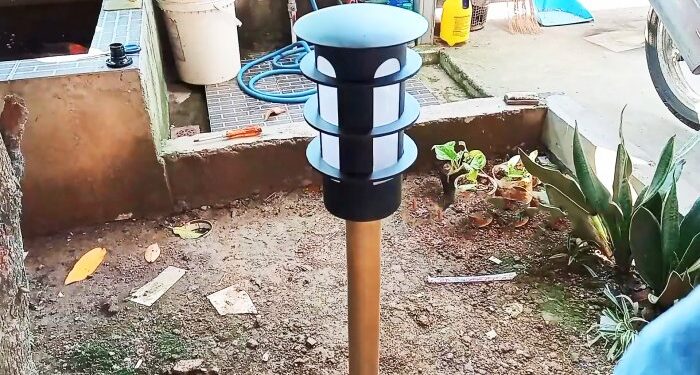 Как сделать современный садовый светильник за копейки из трубы ПВХ