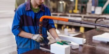 Как заработать на производстве строительных материалов