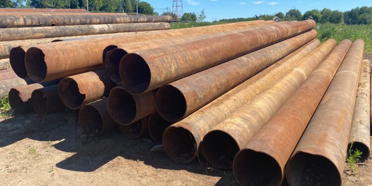 Металлические трубы БУ: особенности, преимущества и сферы использования