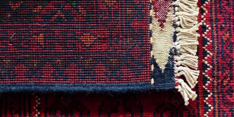 Плюсы и минусы химчистки ковра