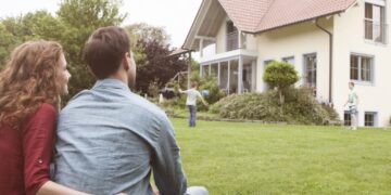 Преимущества жизни в коттеджном поселке: почему стоит выбрать дом на природе