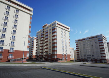 Путин: необходимо наращивать объем жилищного строительства в новых регионах