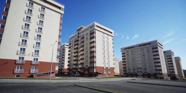 Путин: необходимо наращивать объем жилищного строительства в новых регионах