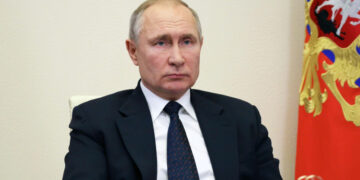 Путин обратил внимание на строительство современных школ в Ижевске