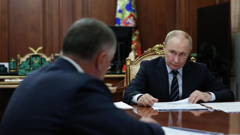 Путин: решение по льготной ипотеке поддерживает стройотрасль