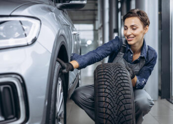 Роль Размера Шин в Спецтехнике: Оптимальные Решения для Эффективной Эксплуатации