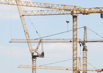 «Ростех» продает непрофильные активы завода «Северная заря» в Петербурге