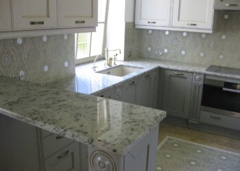 Особенности столешниц из натурального камня для кухни