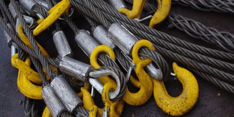 Стропы стальные канатные петлевые: особенности и преимущества использования