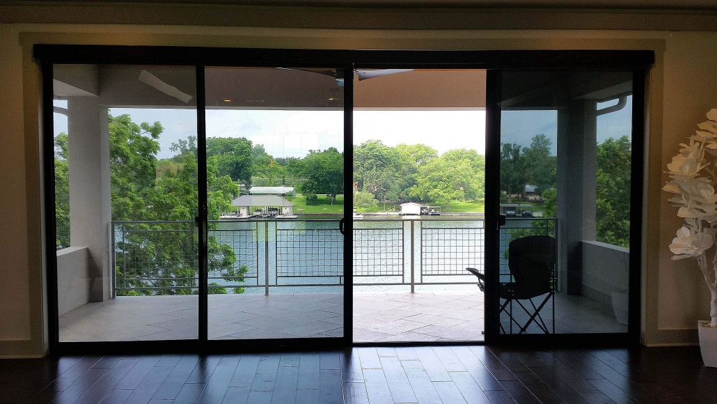 Тонировка окон в квартире: плюсы и минусы