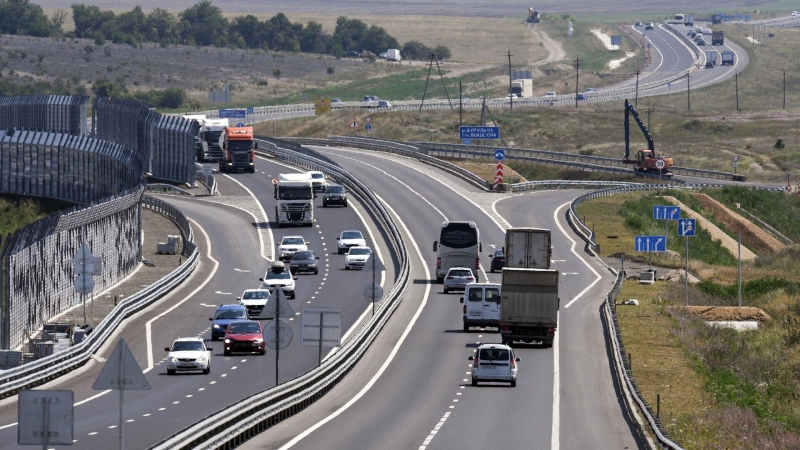 В Крыму обновили почти 500 километров дорог