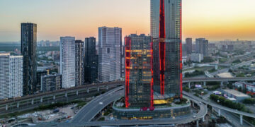 В «Москва-Сити» завершили строительство небоскреба iCity