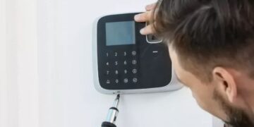 Видеодомофон как необходимый элемент безопасности дома