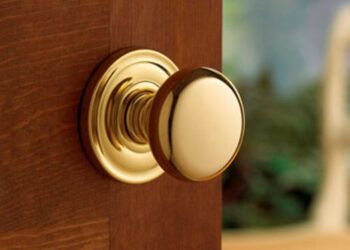 Выбор круглых ручек для дверей