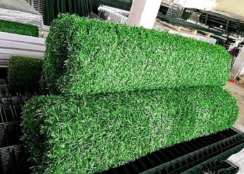 В чем преимущества искусственного зеленого забора Green Mix